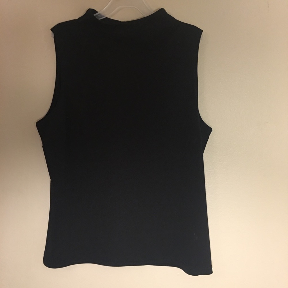 Top - Picture 4 of 6